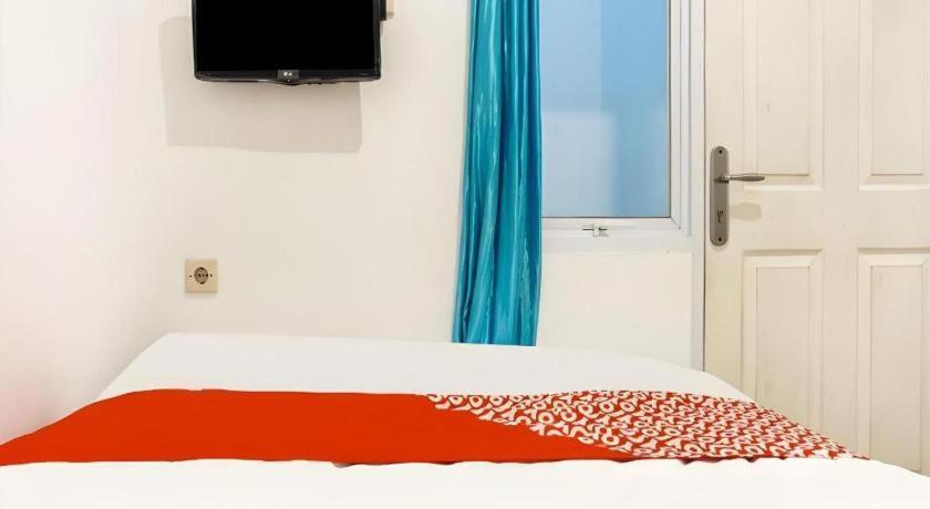 Super Oyo 91074 Stariez Senen Syariah Hotel Jakarta Kültér fotó