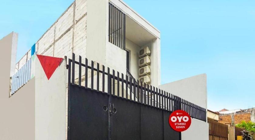 Super Oyo 91074 Stariez Senen Syariah Hotel Jakarta Kültér fotó