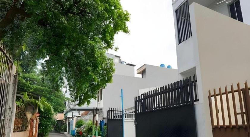 Super Oyo 91074 Stariez Senen Syariah Hotel Jakarta Kültér fotó